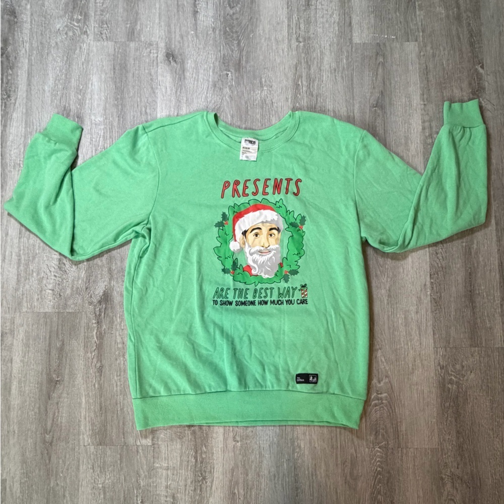 The Office Christmas Holiday Theme Long Sleeve Green Pullover Sz M